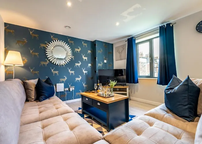 12 St. John\'S Mews